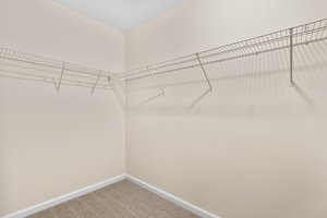 31. Closet.jpg