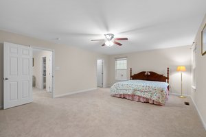 29. Upper bedroom.jpg