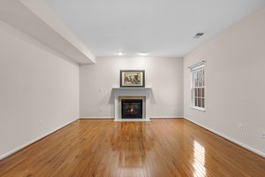 10. Family room.jpg