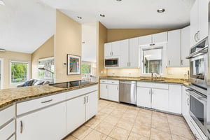 Hyde Park Ln-S0505-020.jpg