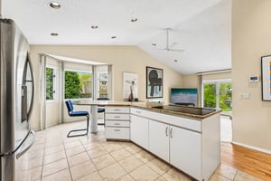 Hyde Park Ln-S0505-022.jpg