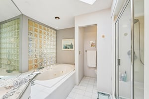 Hyde Park Ln-S0505-035.jpg
