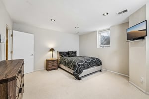 Hyde Park Ln-S0505-046.jpg