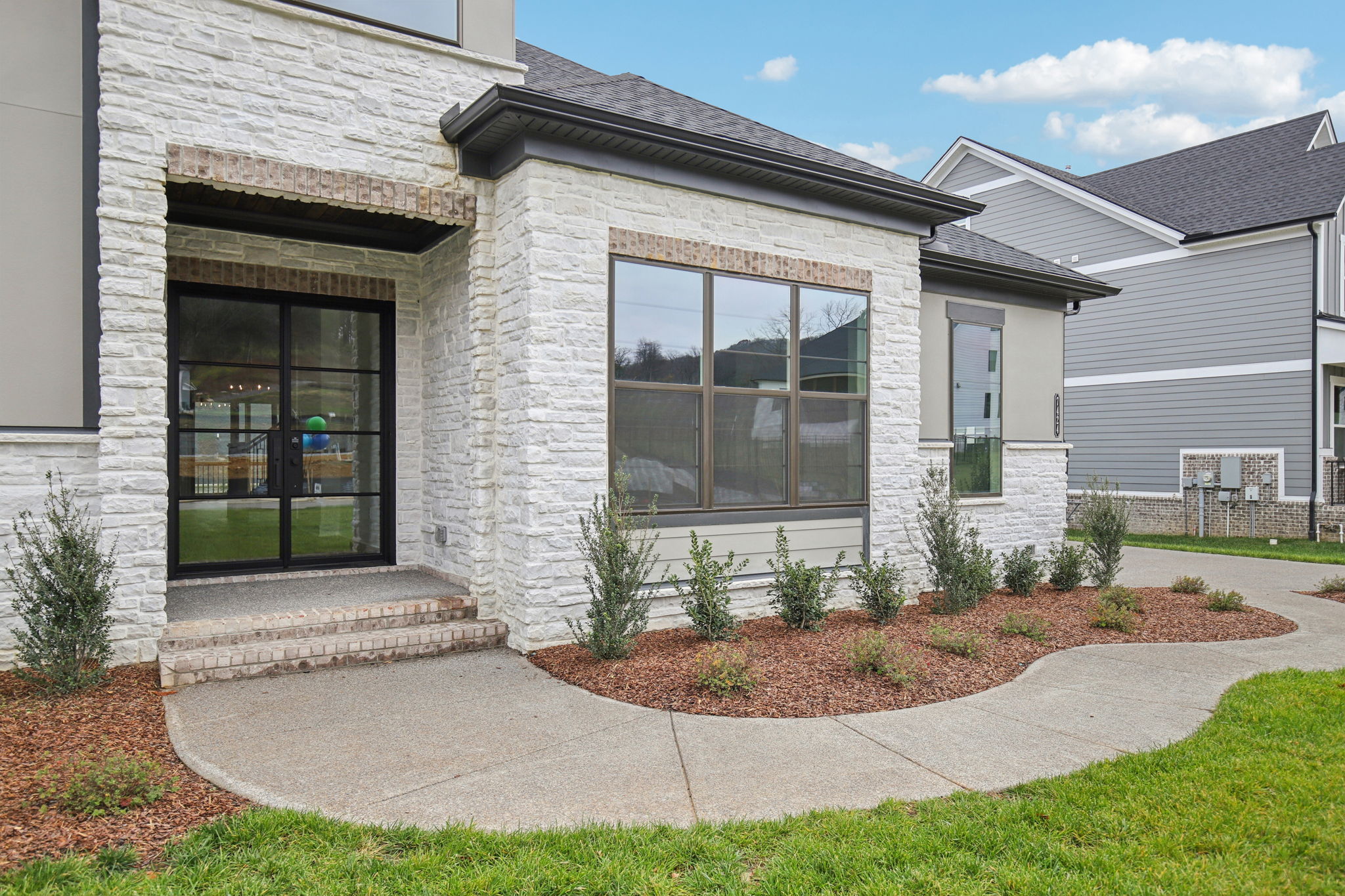 7424 LEELEE DRIVE-S2211-006