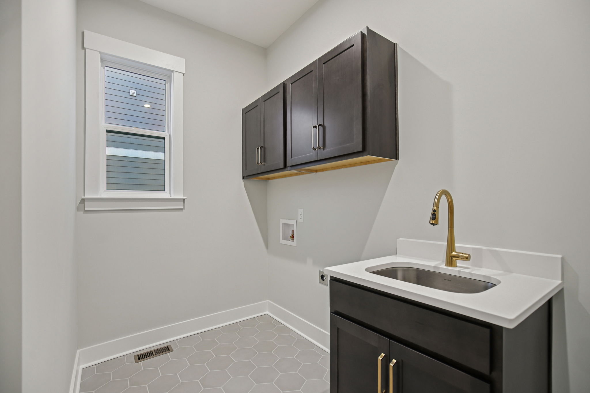 7424 LEELEE DRIVE-S2211-055