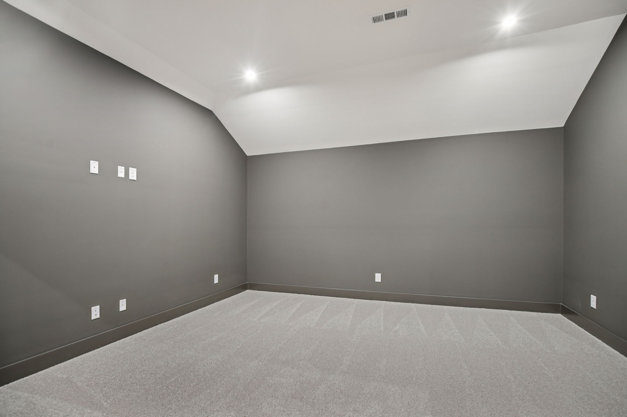 7424 LEELEE DRIVE-S2211-084