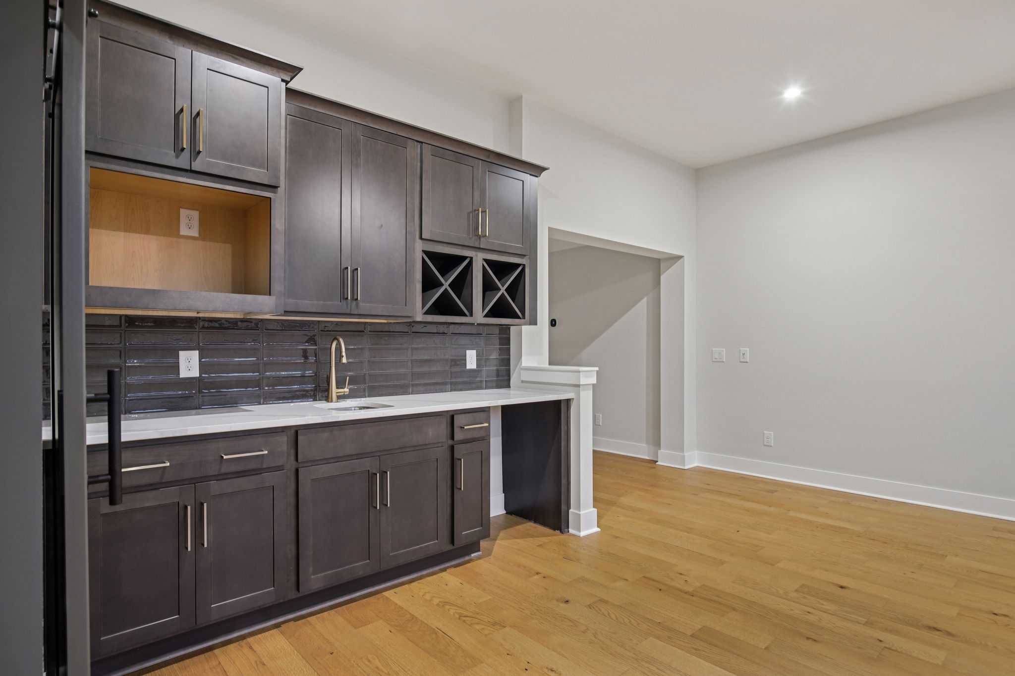 7424 LEELEE DRIVE-S2211-087