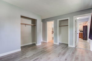  Photo 31