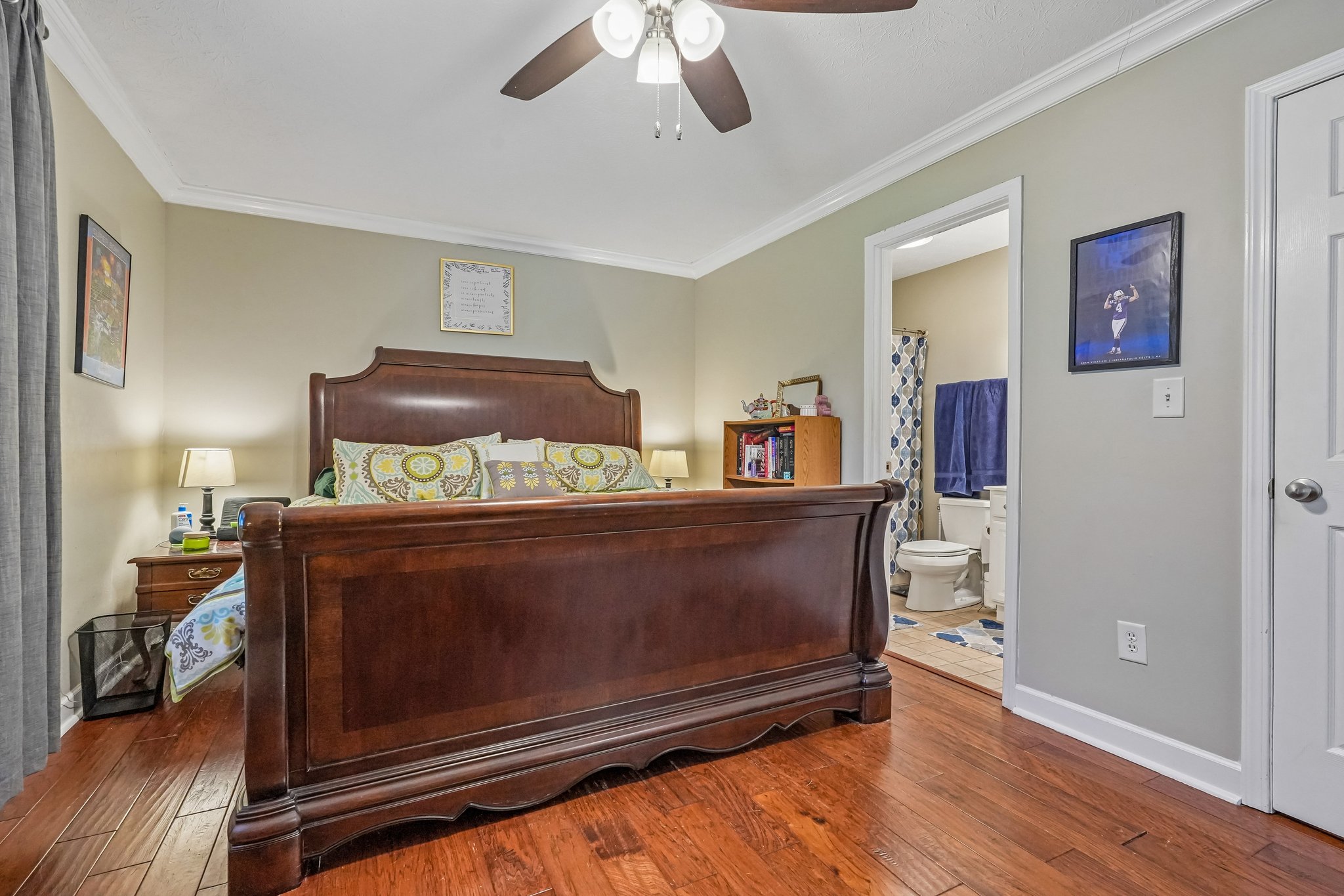 Cobblestone West Dr-S2204-021.jpg