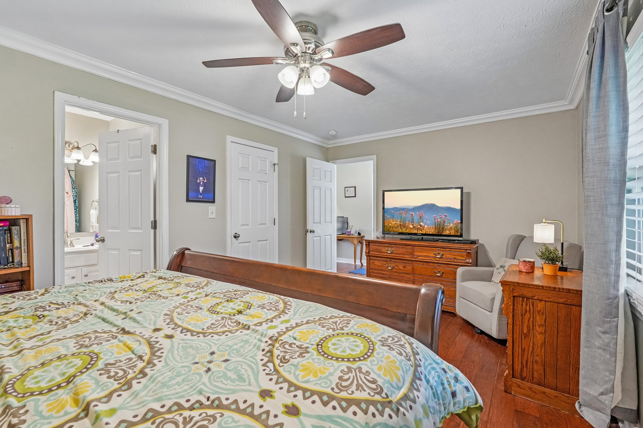 Cobblestone West Dr-S2204-022.jpg