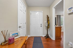 Cobblestone West Dr-S2204-006.jpg