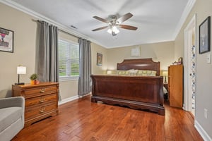 Cobblestone West Dr-S2204-020.jpg