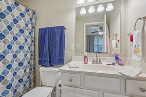 Cobblestone West Dr-S2204-023.jpg