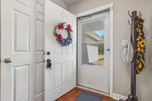 Cobblestone West Dr-S2204-025.jpg