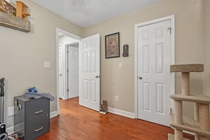 Cobblestone West Dr-S2204-032.jpg