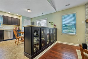 Cobblestone West Dr-S2204-033.jpg