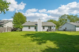 Cobblestone West Dr-S2204-038.jpg