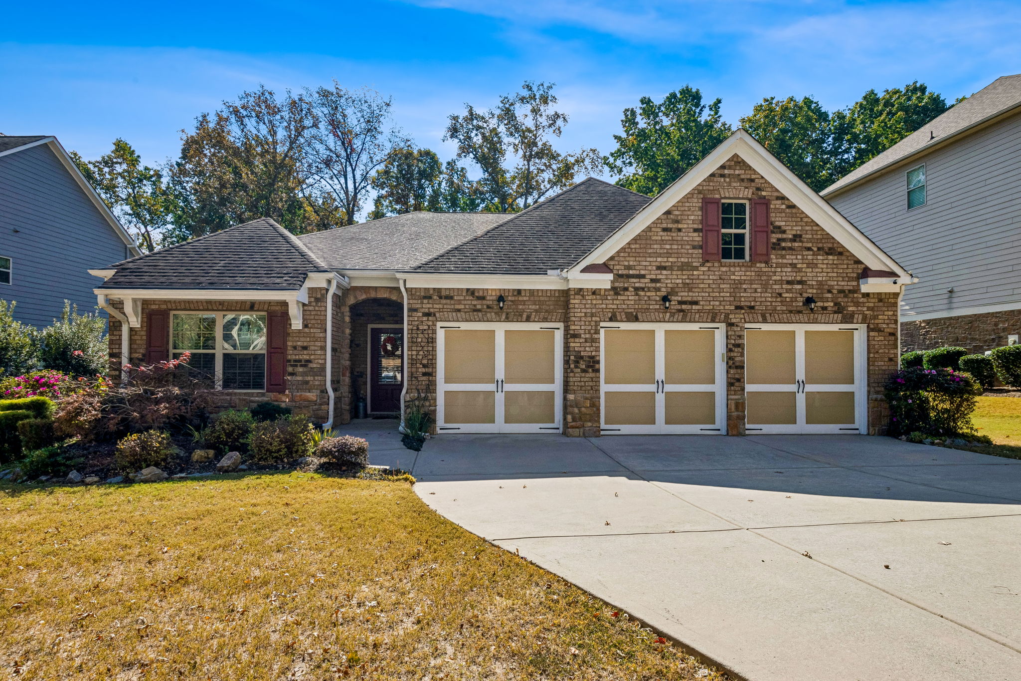 Welcome to 7426 Mockingbird Ln