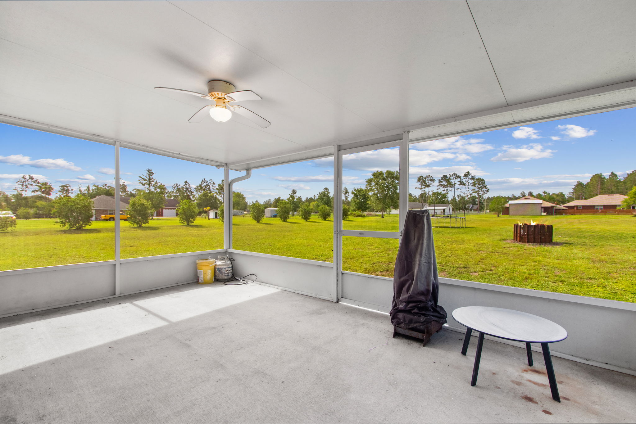 Screened-in Porch