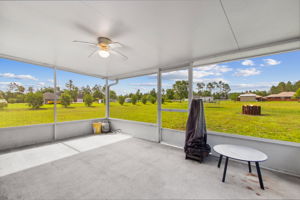 Screened-in Porch