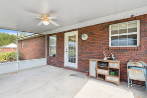 Screened-in Porch