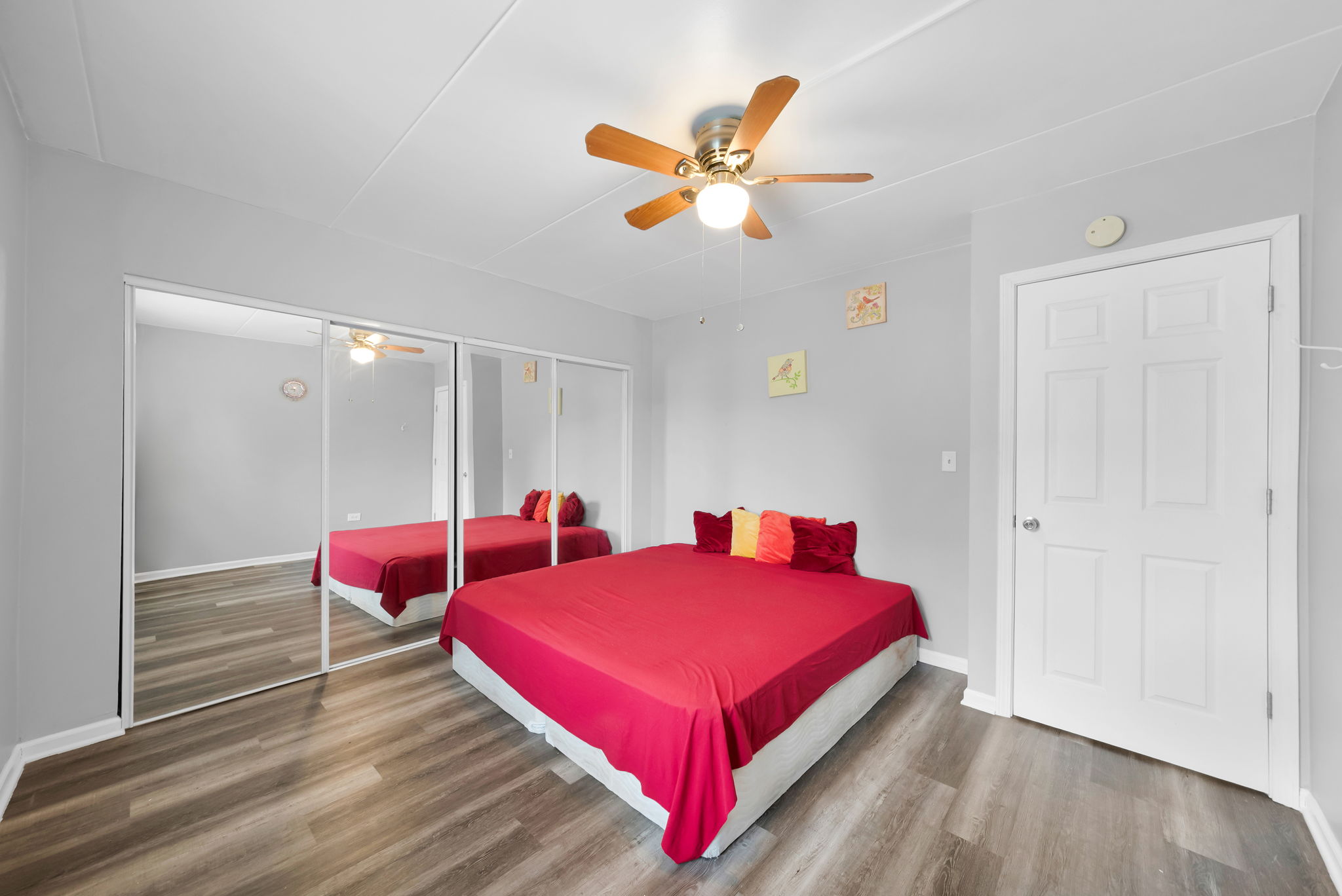  Photo 12