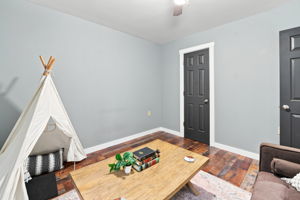  Photo 36