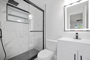 Bathroom 1 - 495A7550 (1)