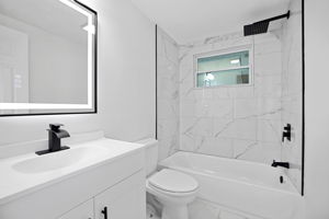 Bathroom 2 - 495A7539 (1)