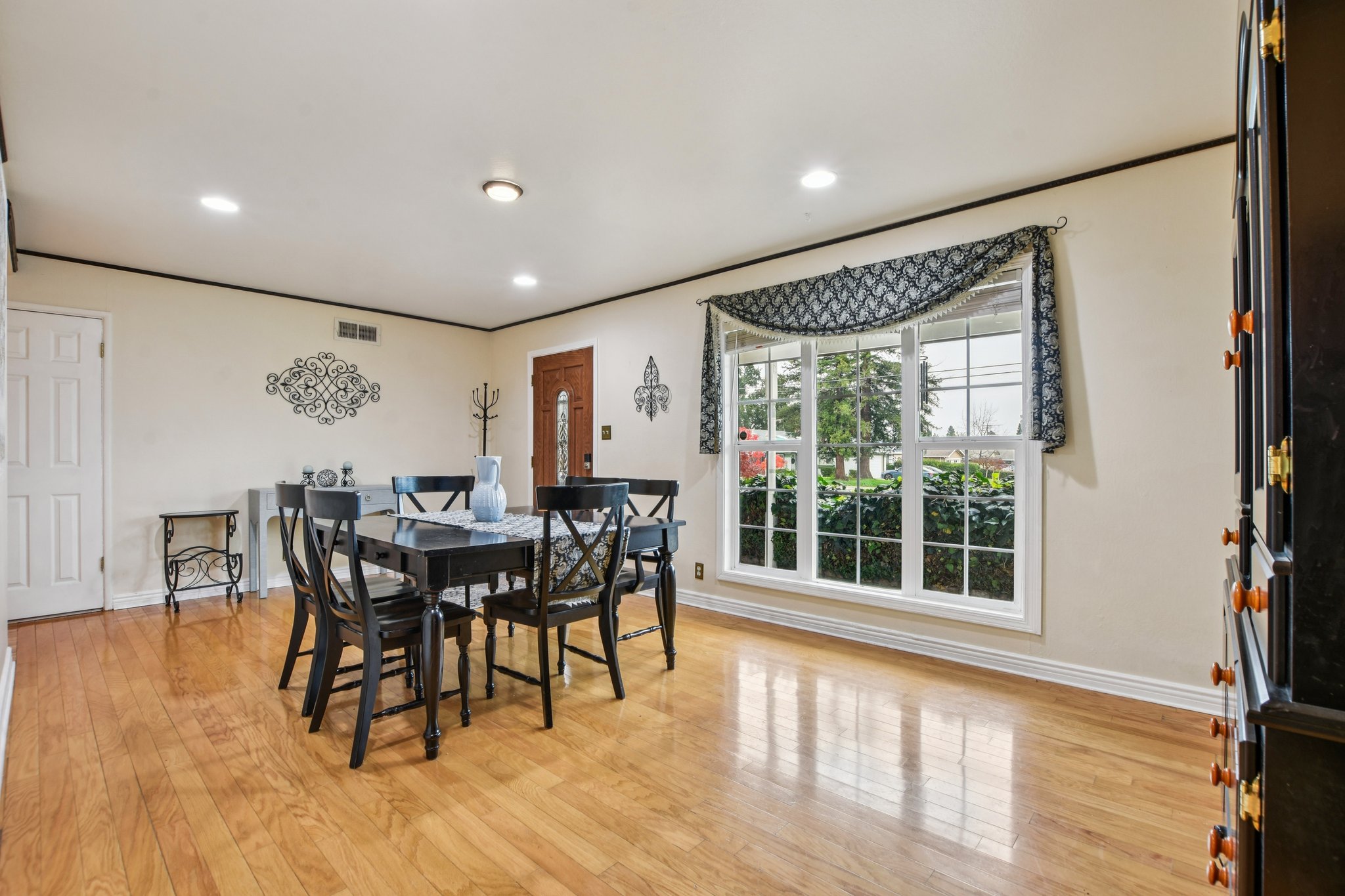 Van Maren Ln-S1612-007.jpg