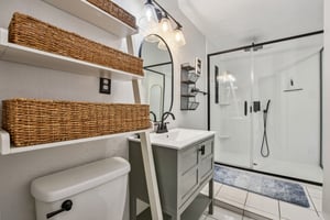 Van Maren Ln-S1612-015.jpg