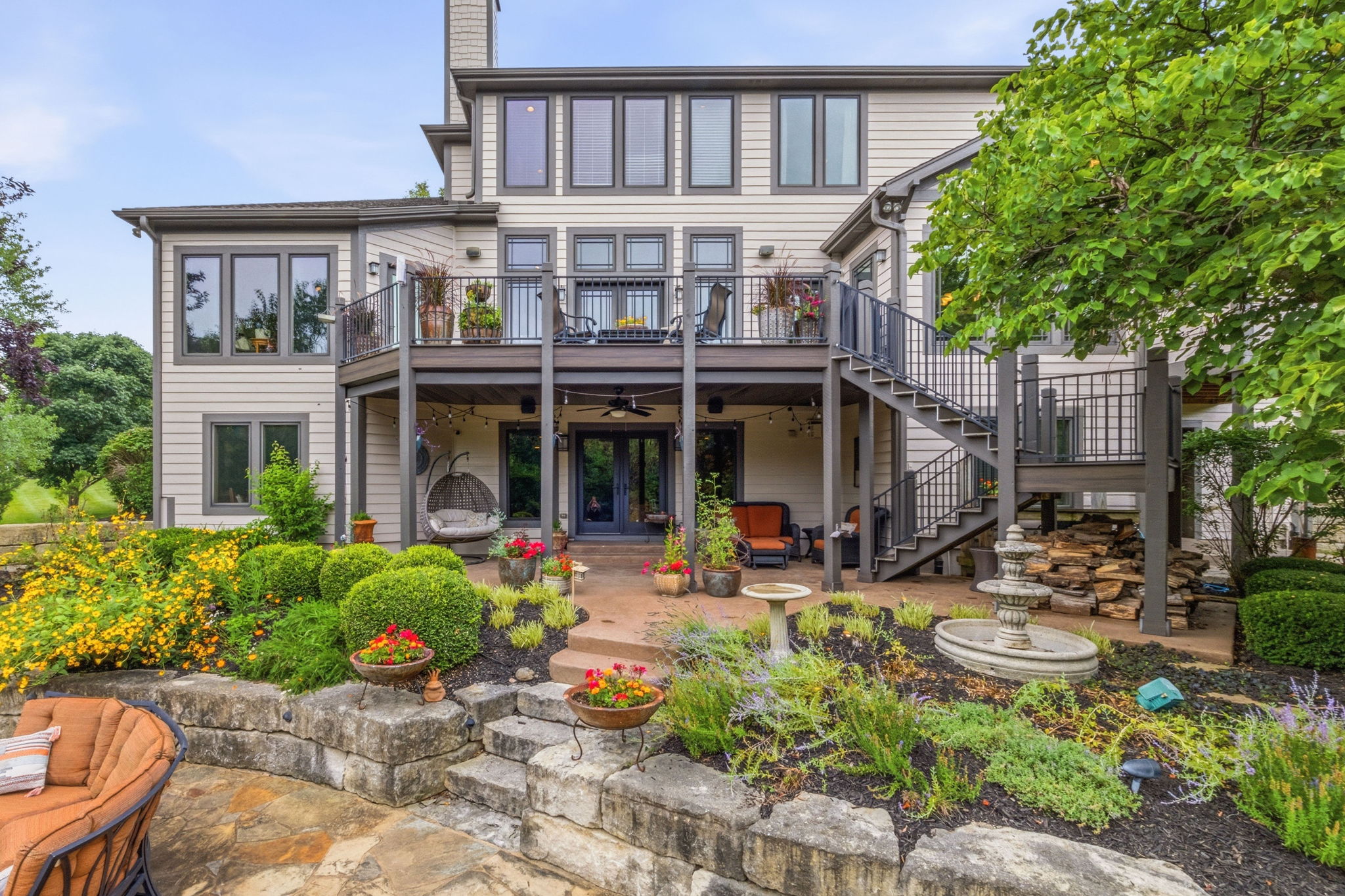  Photo 197