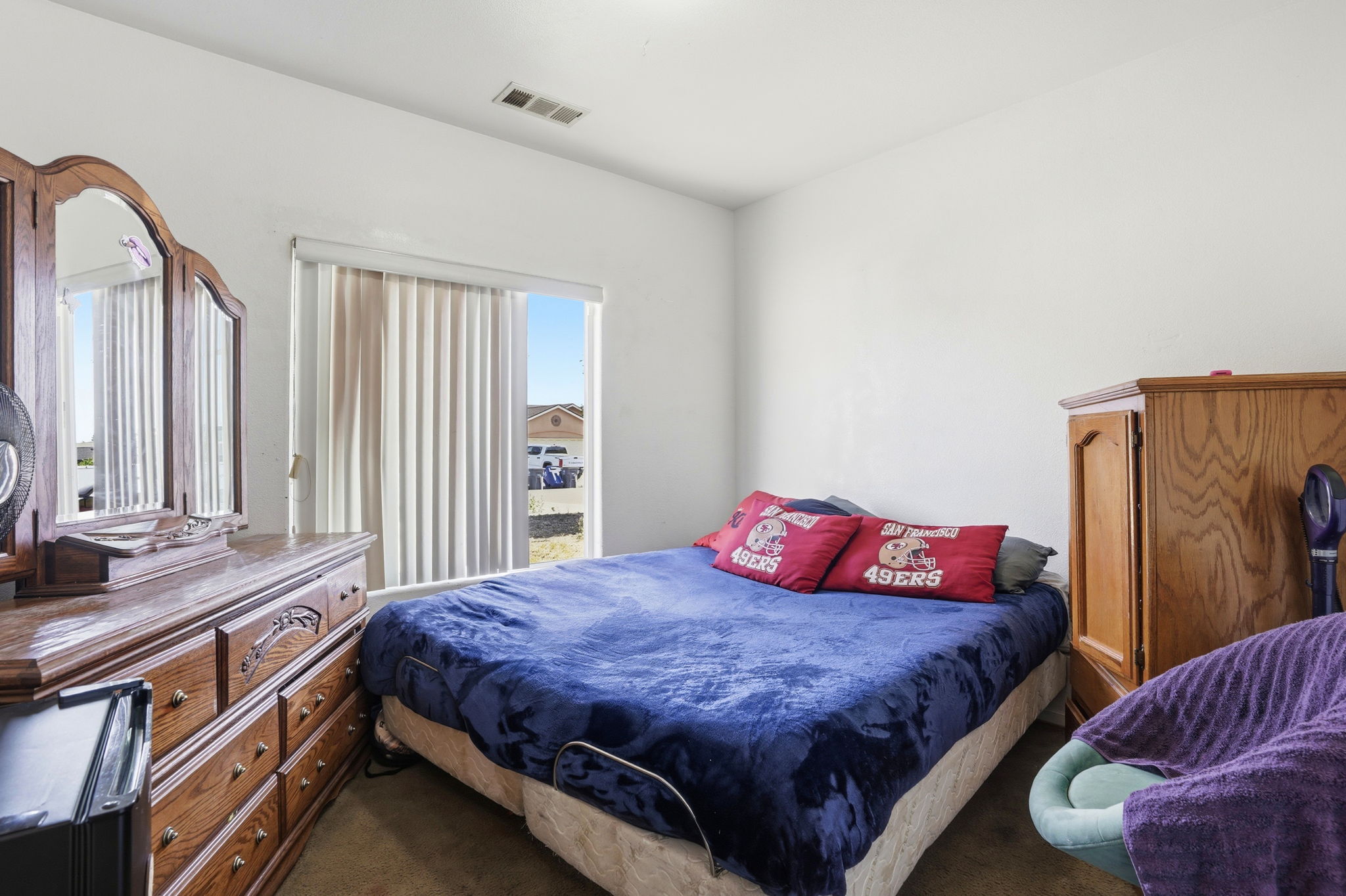 021_F8_7438 Ensminger Ave