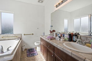 023_F8_7438 Ensminger Ave