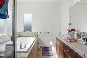 024_F8_7438 Ensminger Ave