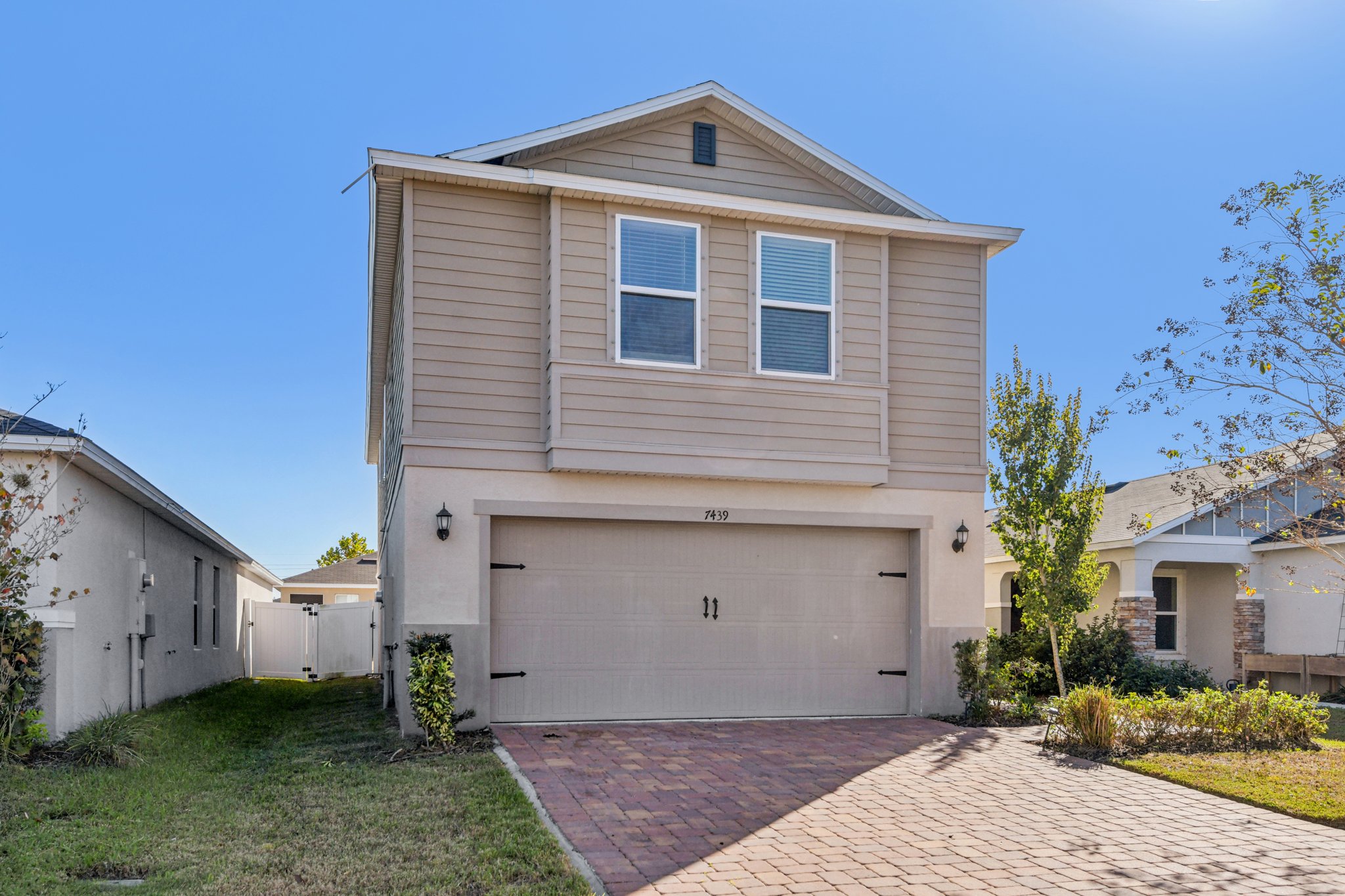 Northern Lights Dr-S1411-002.jpg