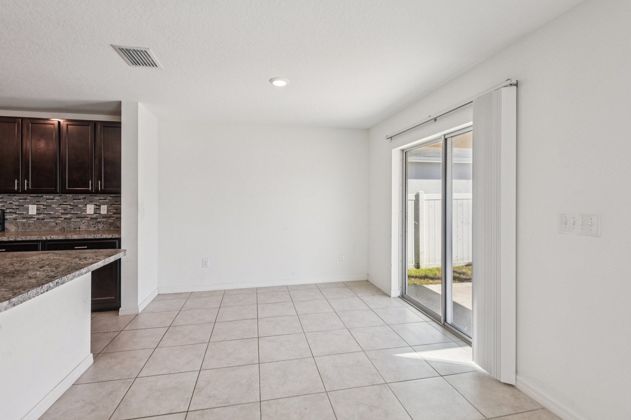 Northern Lights Dr-S1411-012.jpg