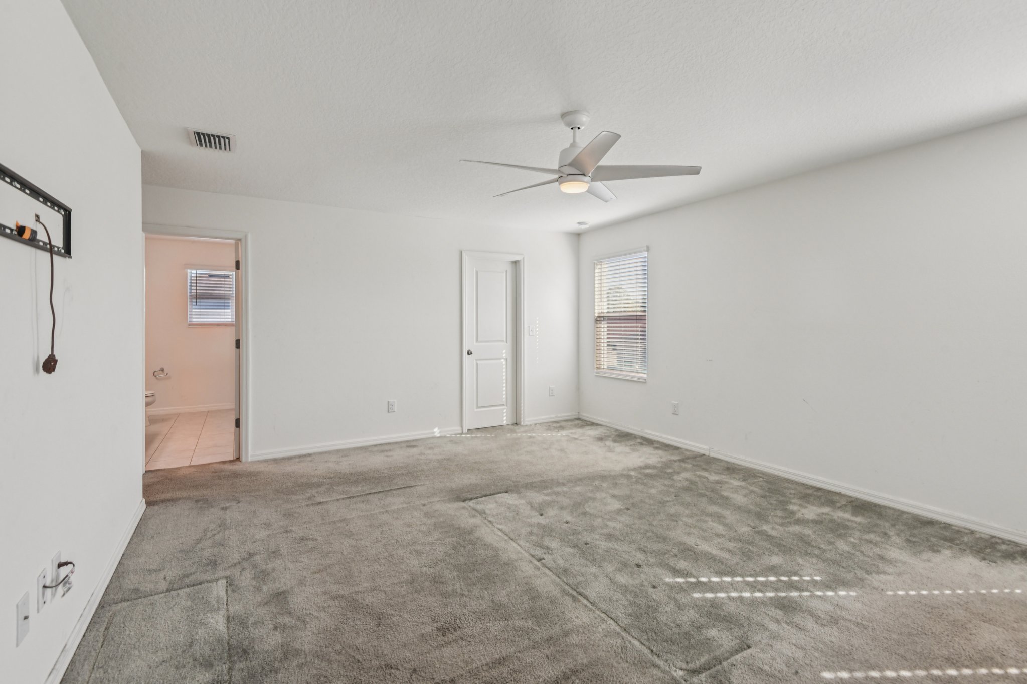 Northern Lights Dr-S1411-026.jpg