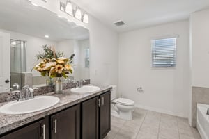 Northern Lights Dr-S1411-028.jpg