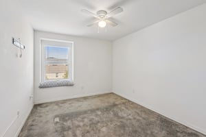 Northern Lights Dr-S1411-035.jpg