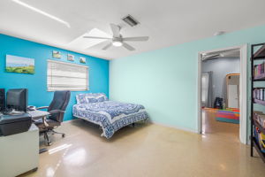 16 - 744 63rd Ave N, St. Petersburg, FL 33702