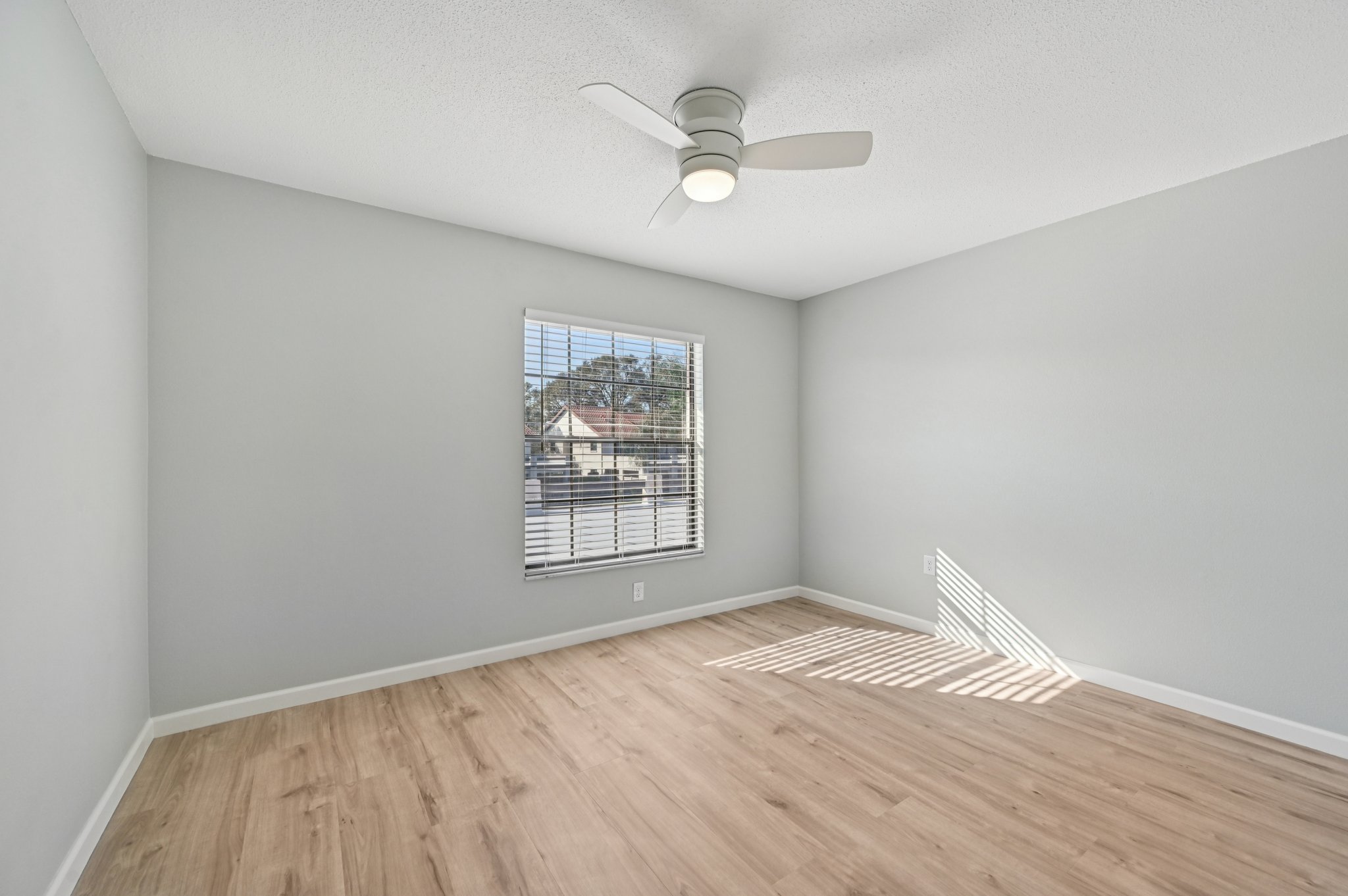 Avenida Estancias Unit D-S1612-019.jpg