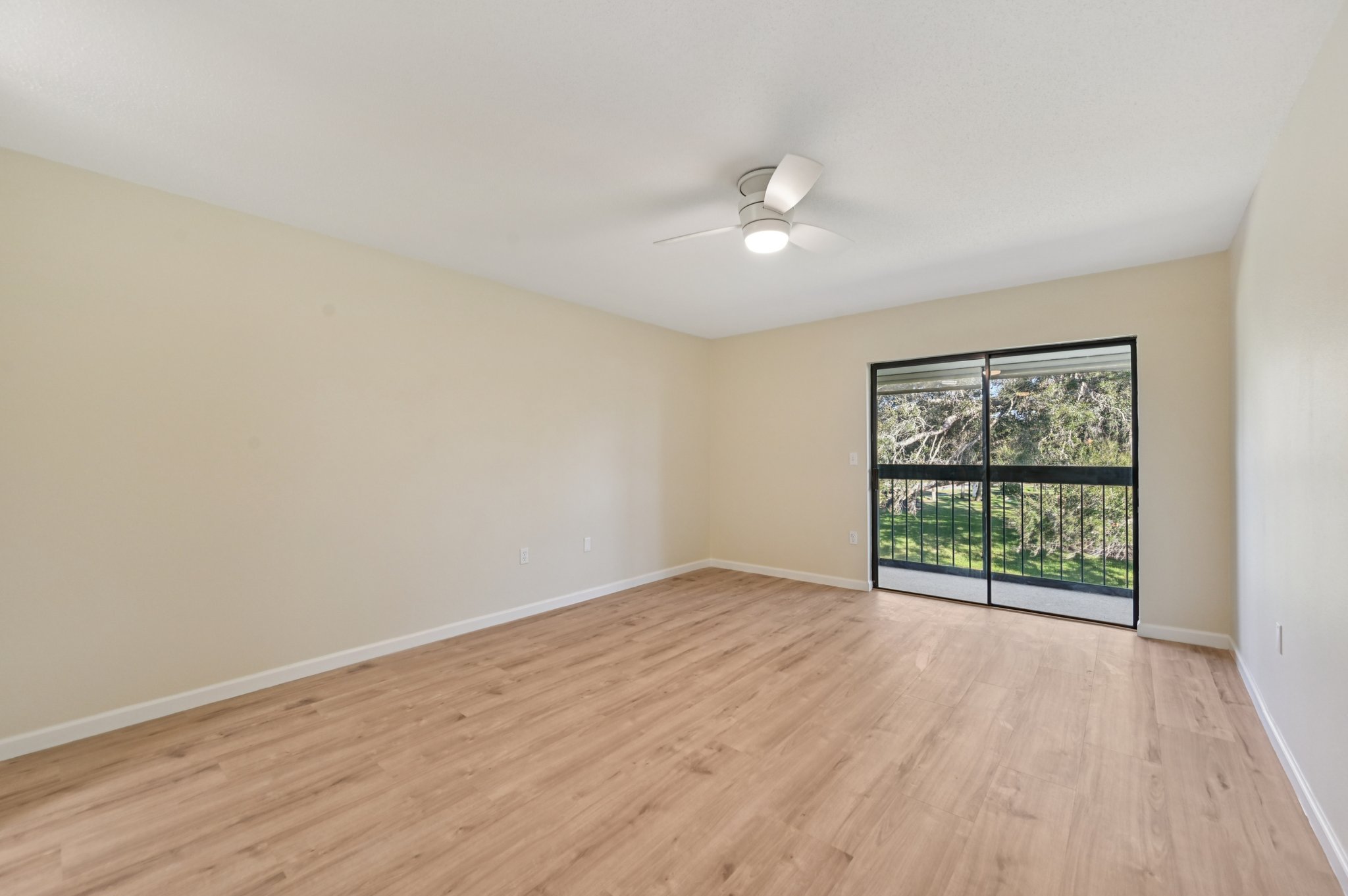 Avenida Estancias Unit D-S1612-022.jpg