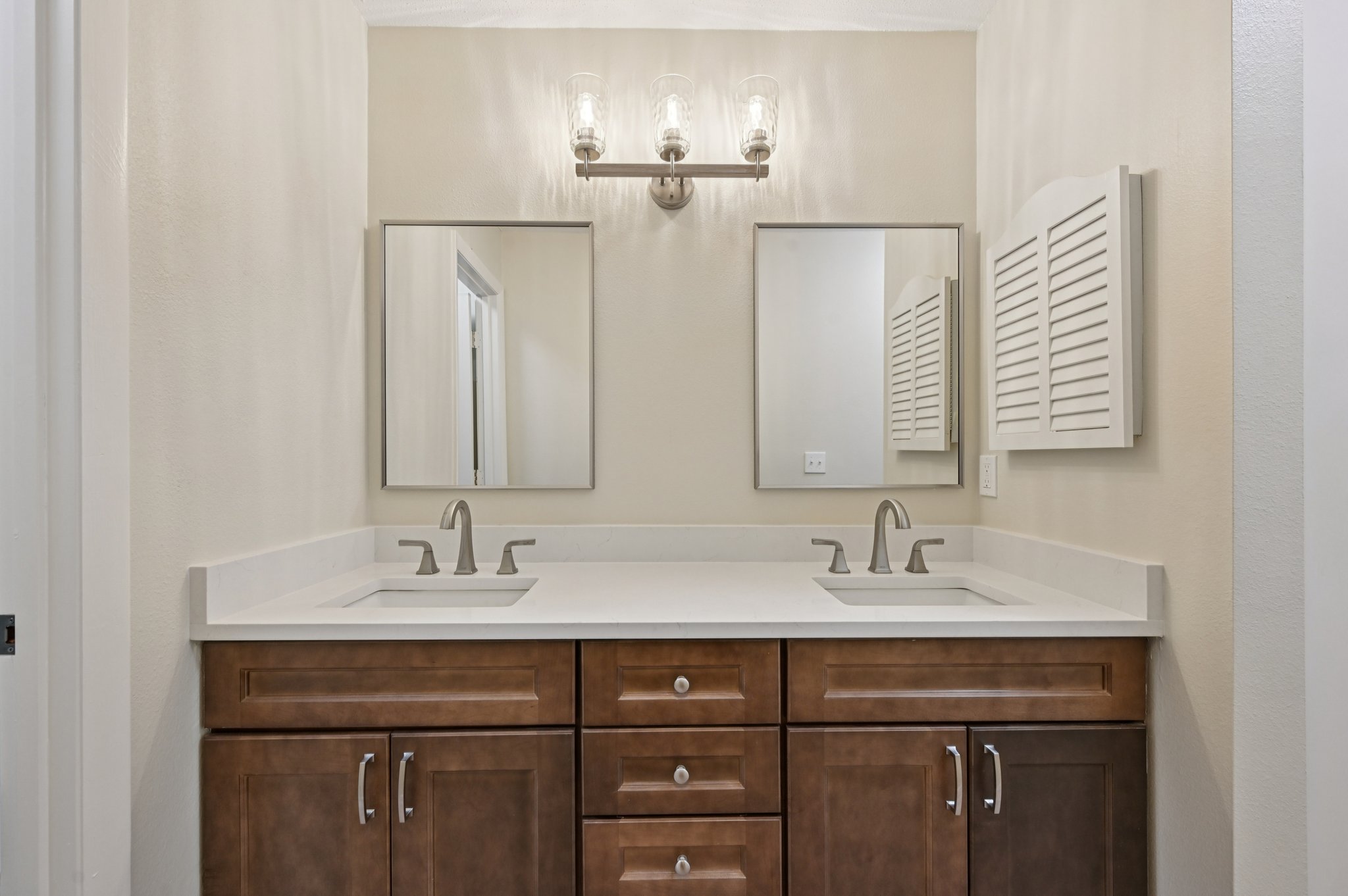 Avenida Estancias Unit D-S1612-026.jpg