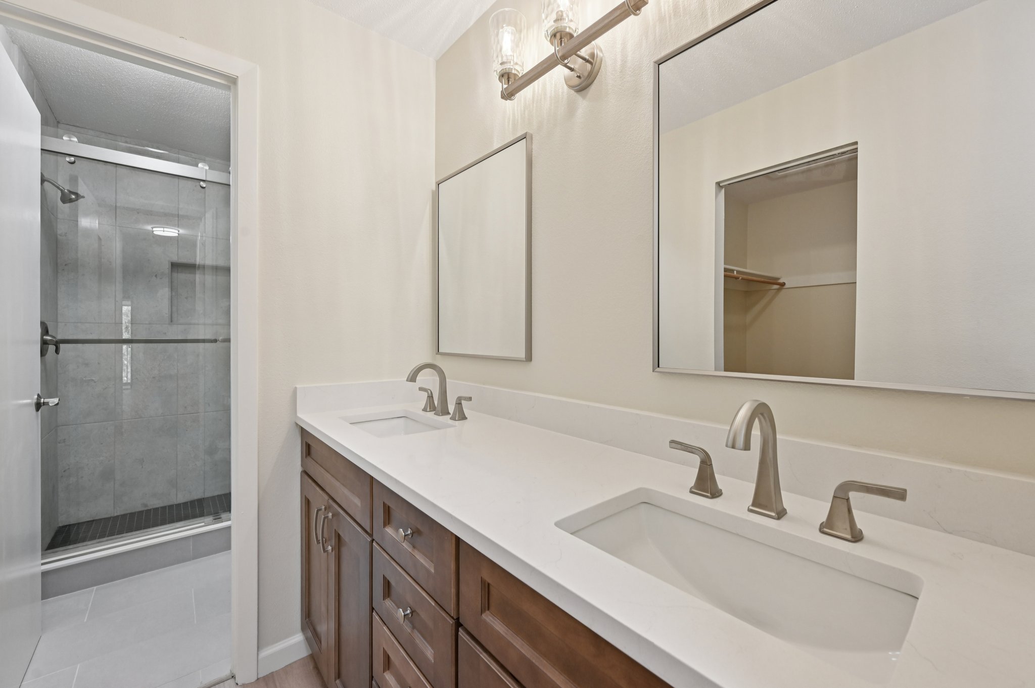 Avenida Estancias Unit D-S1612-027.jpg