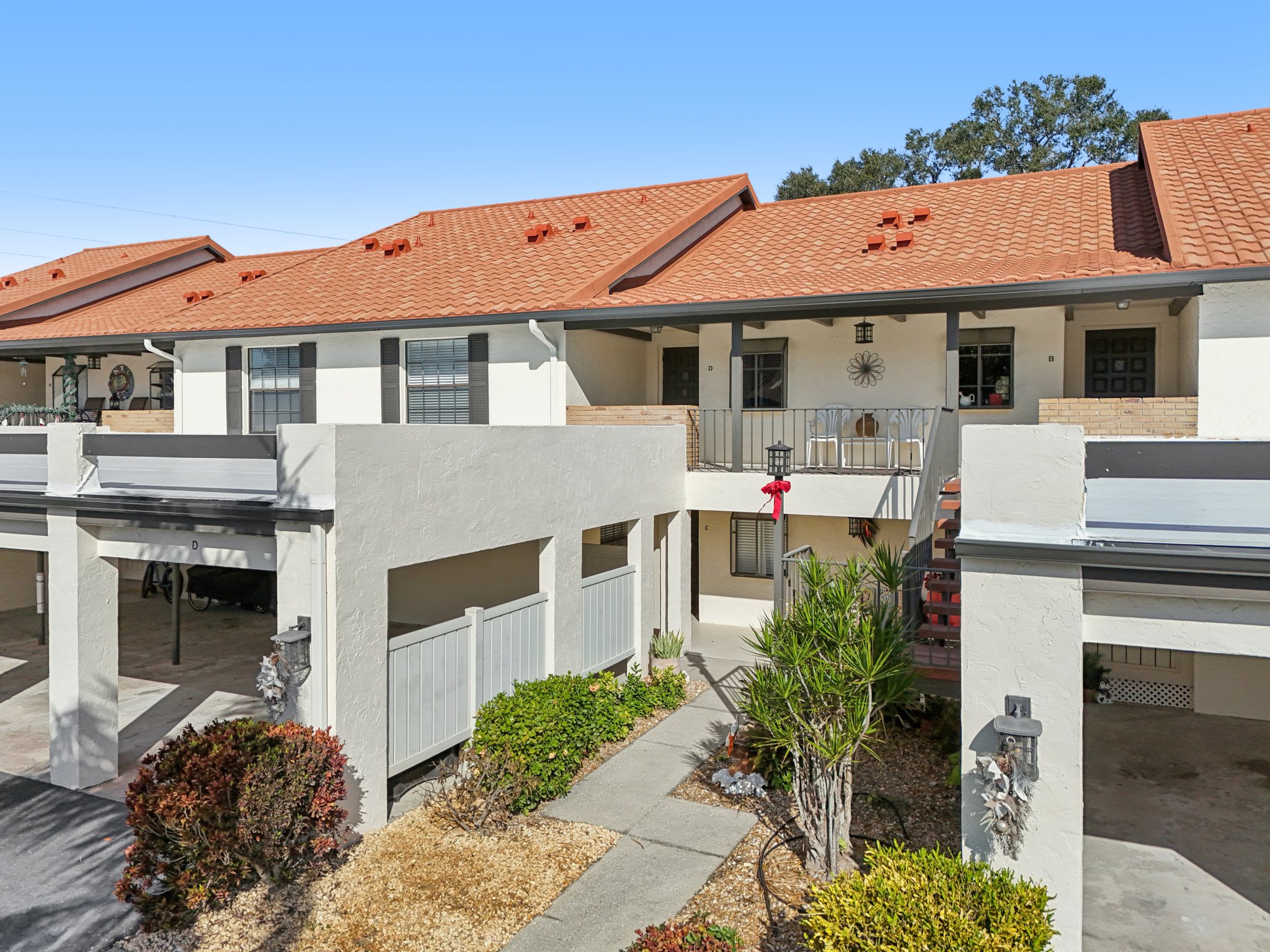 Avenida Estancias Unit D-S1612-034.jpg