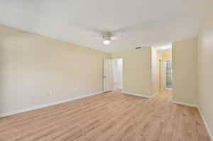 Avenida Estancias Unit D-S1612-024.jpg