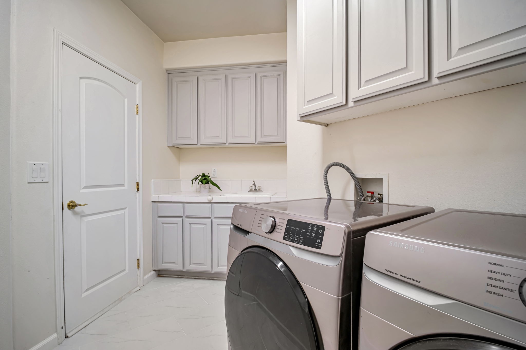 047_ 744 Bodega Ct 