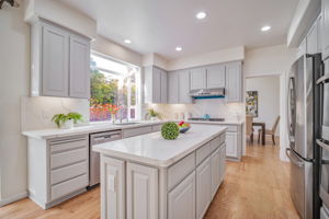 020_ 744 Bodega Ct 