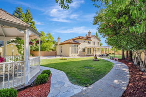 061_ 744 Bodega Ct 